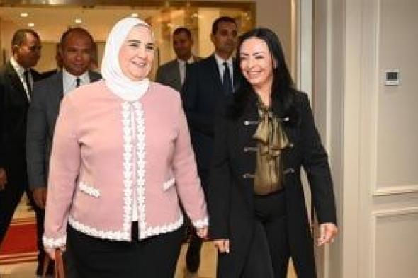 وزيرة التضامن تستقبل نيفين القباج الوزيرة السابقة بحفاوة