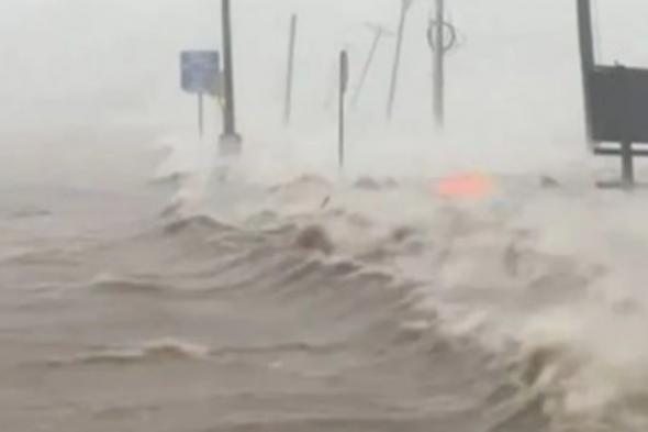 "ليس البحر بل شوارع أمريكا".. شاهد إعصار "بيريل الرهيب" يضرب ولاية تكساس