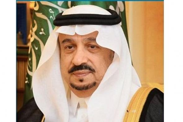 أمير الرياض يؤدي صلاة الميت على سلطانة بنت سعود بن عبدالعزيز