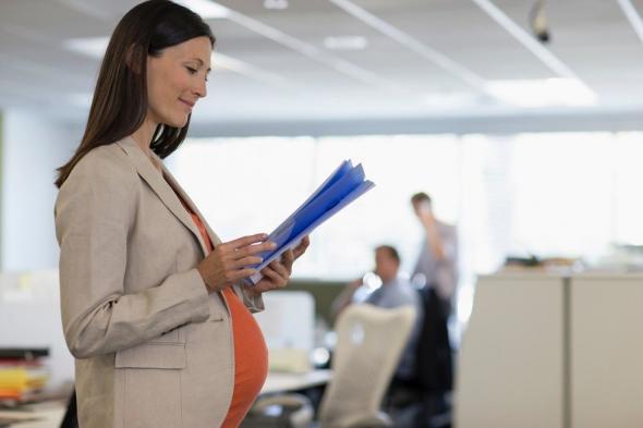 نصائح للأم العاملة أثناء فترة الحمل.. لا تفوتك