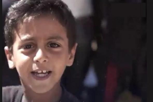 «الله يسعد الإمارات».. فرحة طفل فلسطيني بالحصول على مياه الشرب (فيديو)