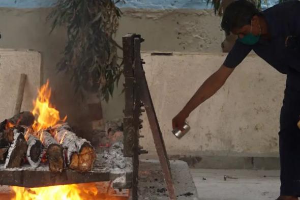 هندي يحرق جثة "زوجته" .. ثم يجدها حيّة على بعد 600 كم