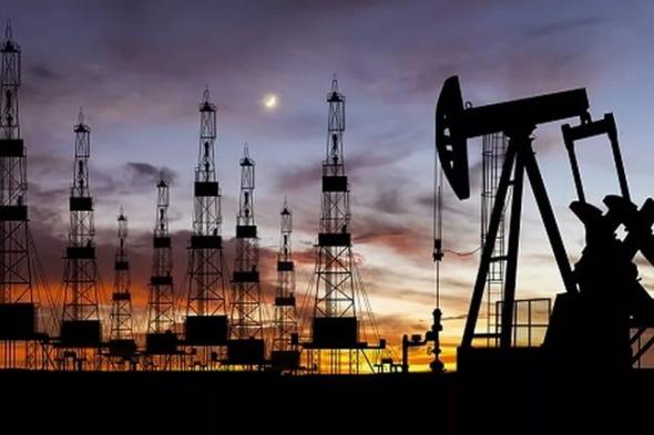 ارتفاع طفيف في أسعار النفط بسبب تراجع مخزونات البنزين والخام في الولايات المتحدة