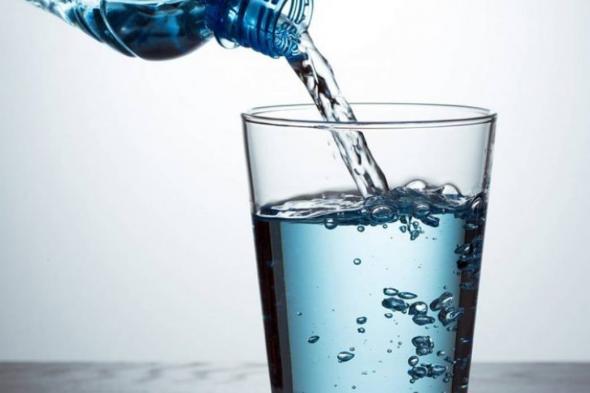 كمية قليلة تزيد الوزن.. 5 أسباب تخبرك لماذا يجب عليك شرب 6 أكواب ماء يومياً
