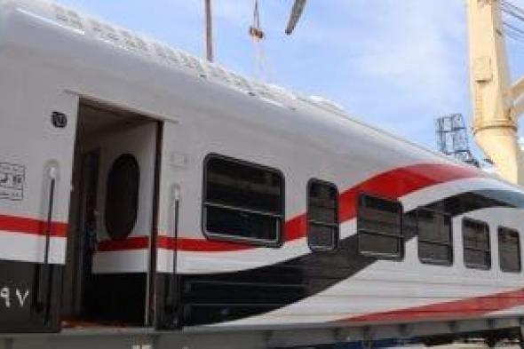 وزارة النقل تستعرض خدمات القطارات الروسى درجة ثالثة مكيفة.. فيديو