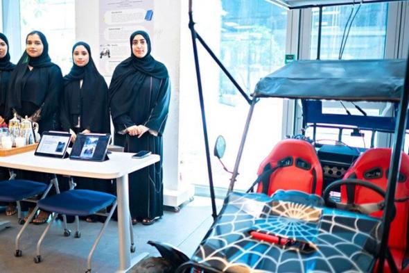 4 طالبات مواطنات يصمّمن سيارة تعمل بالطاقة الشمسية