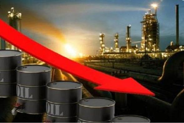 تراجع أسعار النفط وسط ترقب المواطنين لانعكاس ذلك على السوق الوطنية.