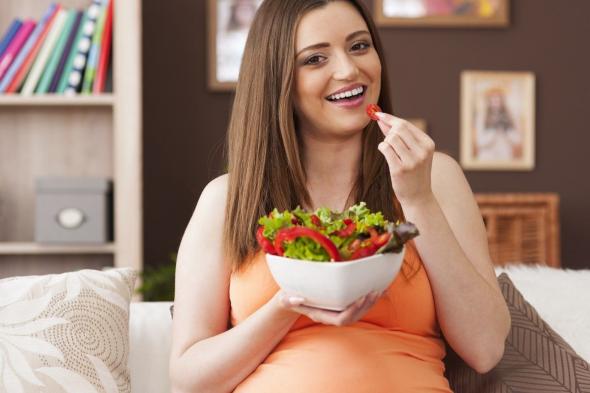 مخاطر فقر الدم أثناء الحمل وما يجب أن تأكله الحامل