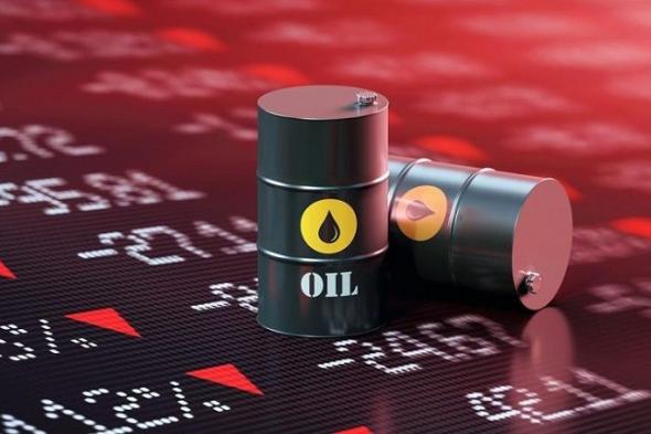 تراجع أسعار النفط وسط تراجع معنويات السوق وقوة الدولار