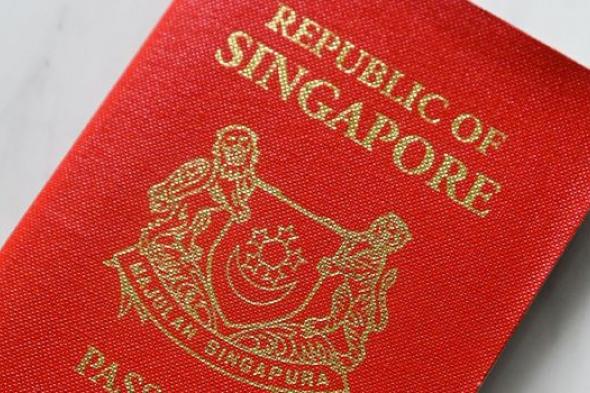 سنغافورة تتصدر قائمة أقوى جوازات السفر في العالم .. والإمارات الأولى عربيًا
