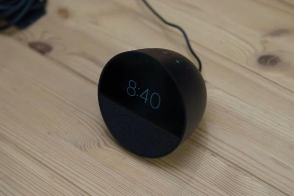 مراجعة لجهاز مكبر Amazon Echo Spot الذكي للعام 2024
