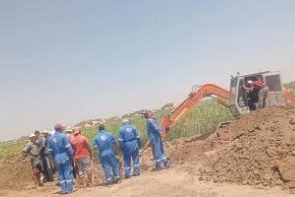 محافظ الإسماعيلية يتابع الانتهاء من أعمال توصيل المياه لمنطقة ترعة عبد ربه