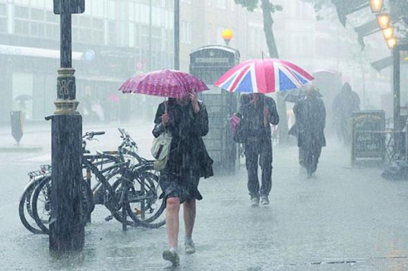 تقرير: مناخ بريطانيا أكثر حرارة ومطراً