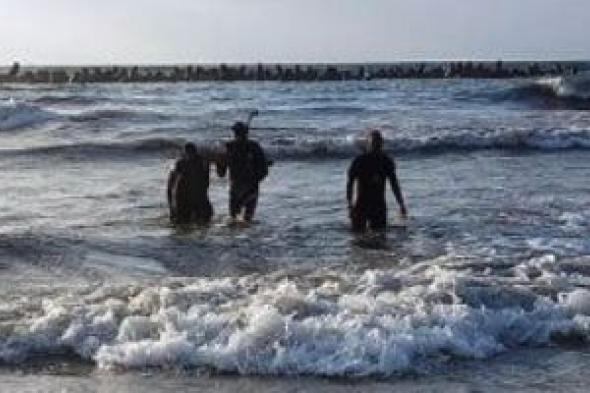 فرق الإنقاذ تبحث عن جثمان شاب غرق فى شاطىء البوريفاج بالإسكندرية
