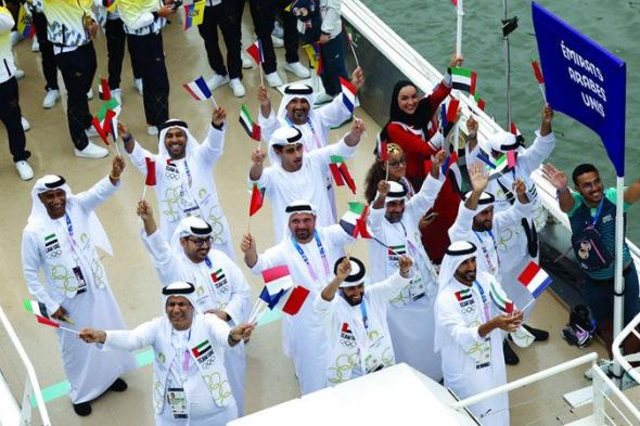 علم الإمارات يرفرف في حفل افتتاح «باريس 2024»