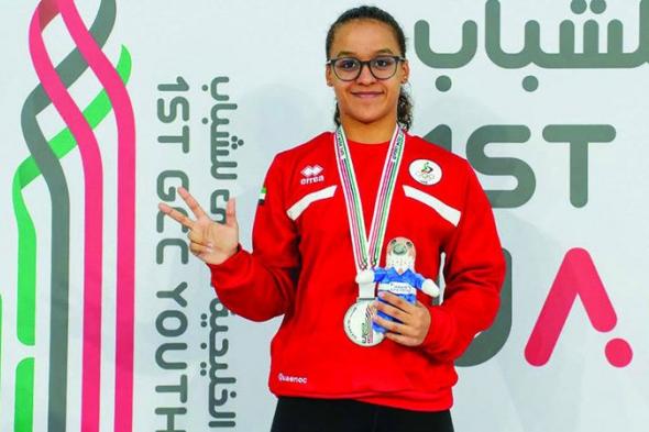 مها الشحي: تعلمت السباحة خوفاً  من الغرق فتأهلت إلى «الأولمبياد»