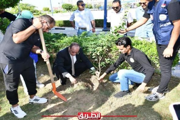 زراعة 100 شجرة مثمرة بنادي العاملين بجامعة قناة السويساليوم الأربعاء، 11 سبتمبر 2024 09:48 صـ