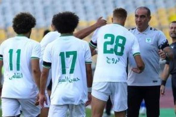 المصري يؤدي مرانه الأساسي على ملعب شهداء بنينا استعدادًا لمباراة الهلال الليبي