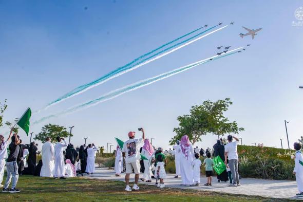 طائرات القوات الجوية تتألق بعروض جوية مميزة في سماء الرياض احتفالاً باليوم الوطني الـ94