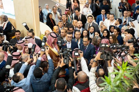 "بن عياف" ورئيس الوزراء المصري يزوران الجناح السعودي المشارك في المنتدى الحضري الدولي بالقاهرة