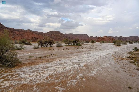 تنبيه من أمطار وصواعق وتساقط البرد على حائل