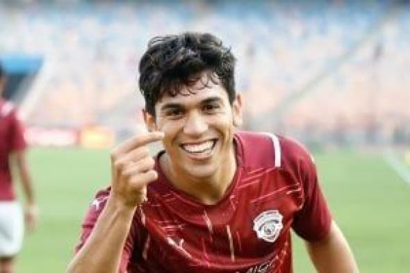 محمد شكرى ينهى برنامجه التأهيلى في الإمارات للتعافى من الرباط الصليبى