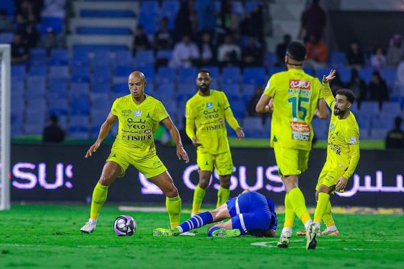 السالم الأعلى والبليهي الأقل.. تقييم لاعبي مباراة الهلال والخليج بالدرجات 