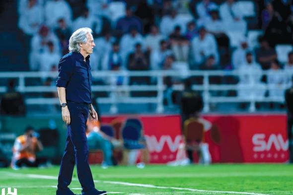 جيسوس يستقر على دفاع الهلال أمام الاتحاد