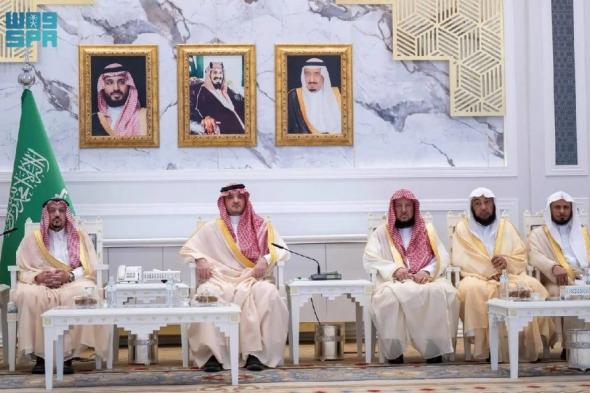 نقل تحيات خادم الحرمين وولي العهد.. وزير الداخلية يلتقي أهالي منطقة القصيم