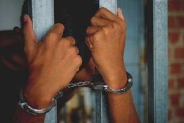 ضبط المتهم بالتعدي على آخر بسلاح بسبب المزاج فى فارسكور