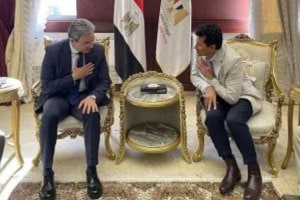 نقيب الإعلاميين يشكر وزير الشباب والرياضة على تهنئته إعلامي مصر بعيدهم الـ21