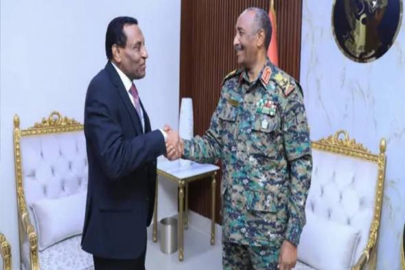 رئيس الوزراء السوداني الجديد يحلّ الحكومة