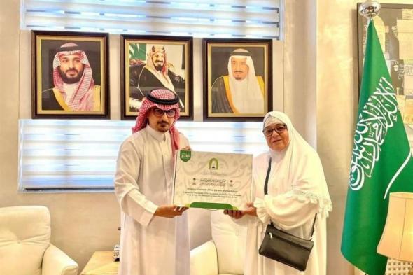 «دموعها اخترقت القلوب».. السعودية تحقق أمنية سيدة تحاول الحج منذ 20 عاماً