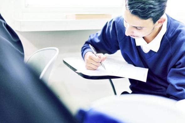 التهيئة النفسية والتغذية والثقة.. الطريق إلى تخطي «توتر الاختبارات»