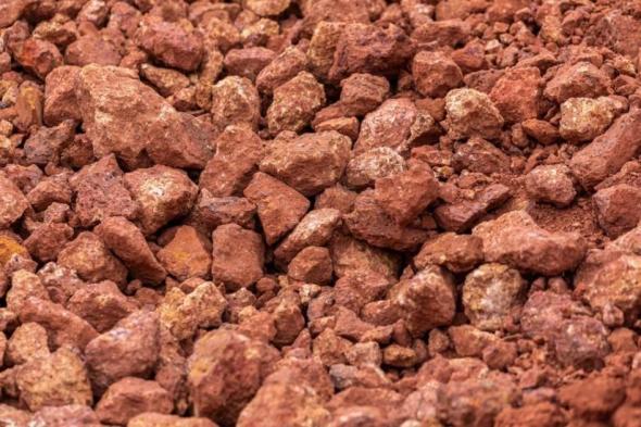 «الإمارات للألمنيوم» توقع اتفاقيات تطوير في غانا