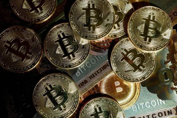 البيتكوين فوق 105787 دولاراً