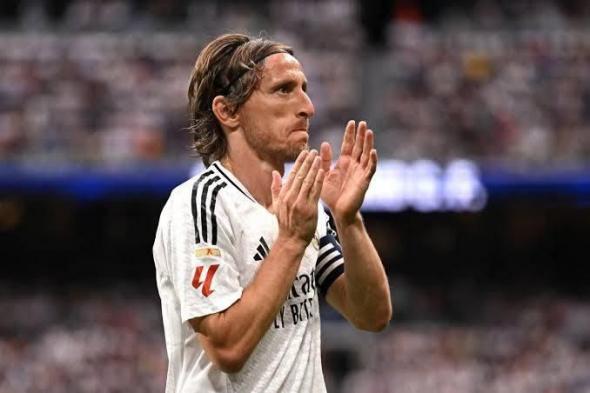 مفاجأة لجماهير الملكي.. مودريتش يحدد وجهته الجديدة بعد مغادرة ريال مدريد