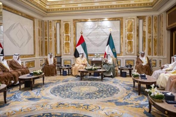 أمير الكويت ومنصور بن زايد: علاقات البلدين أخوية وراسخة