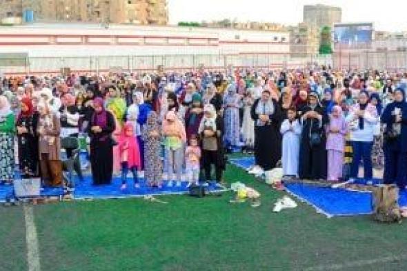 حكم وقوف الرجال بجوار النساء فى صلاة العيد.. الأوقاف توضح