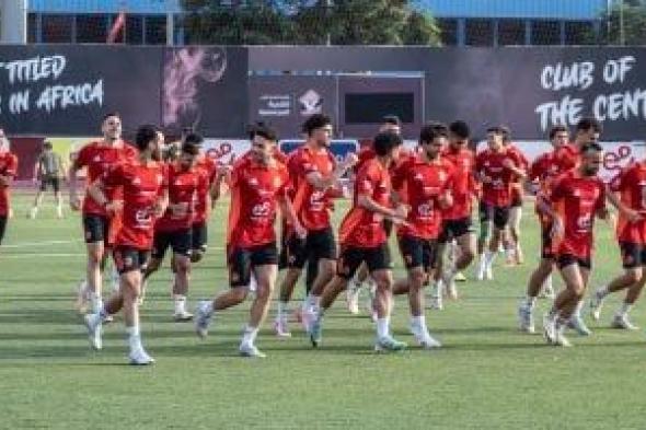 بعثة الأهلى تغادر مطار دبى إلى أمريكا للمشاركة فى كأس العالم للأندية