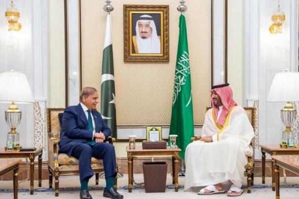 ولي العهد يستقبل رئيس الوزراء الباكستاني ويستعرضان العلاقات التاريخية وآفاق التعاون الثنائي
