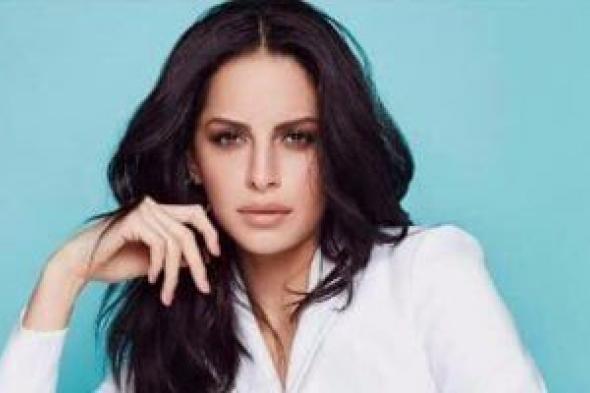 آمال ماهر تنتهى من تسجيل أغنية "مضمونة" وتطرحها ضمن ألبوم حاجة غير