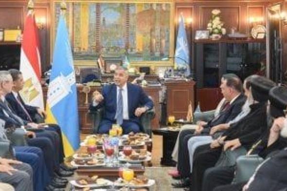 محافظ الإسكندرية يستقبل المهنئين بعيد الأضحى المبارك بديوان عام المحافظة