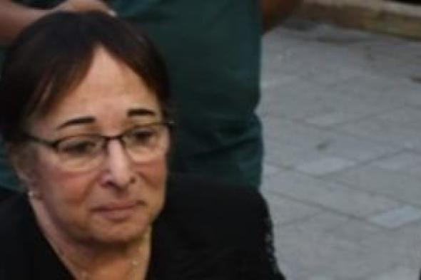بدء عزاء الفنانة القديرة سميحة أيوب بحضور صديقتها سميرة عبد العزيز