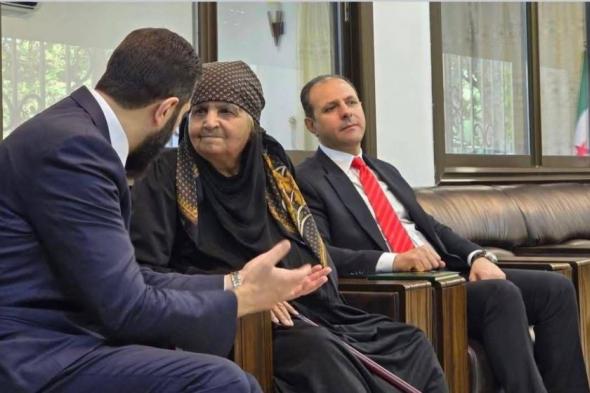 فيديو يكشف تفاصيل لقاء الشرع بـ«عمة والده» بعد انقطاع 30 عاماً