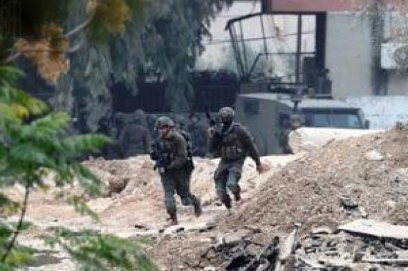 إصابة شاب فلسطيني بالرصاص الحي في قرية دورا القرع بالضفة الغربية