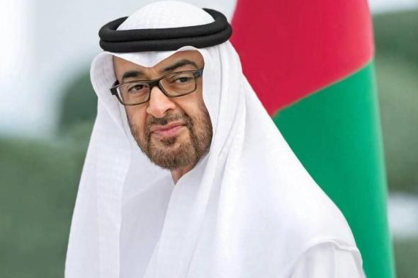 محمد بن زايد يمنح سفير لبنان وسام الاستقلال من الطبقة الأولى
