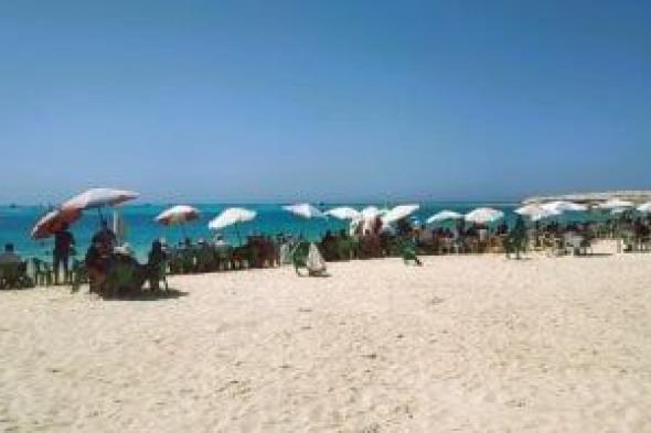 أجواء رائعة وطقس معتدل على شواطئ كورنيش مطروح وجمال تطويره.. فيديو