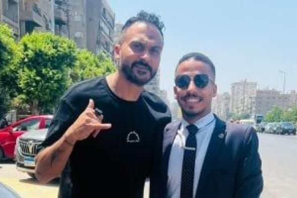 محامى إبراهيم سعيد ينشر صورته عقب إخلاء سبيله ويعلق: "نورت ياهيما"