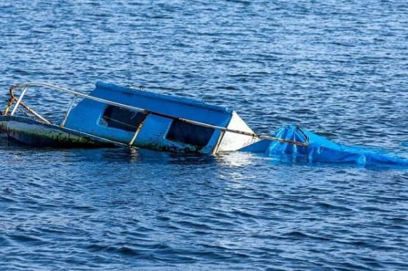 11 مفقودا في انقلاب قارب قبالة جزر مينتاواي الإندونيسية